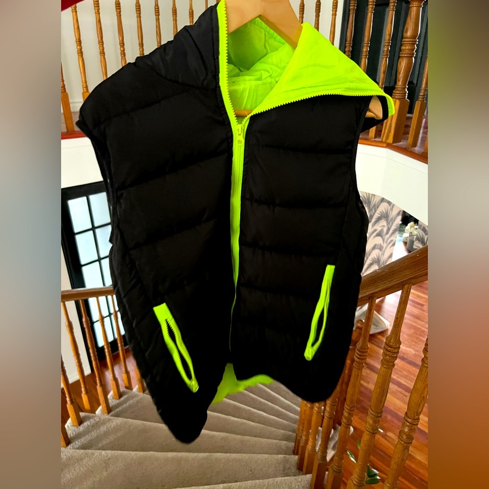 Puffer vest- reversible
